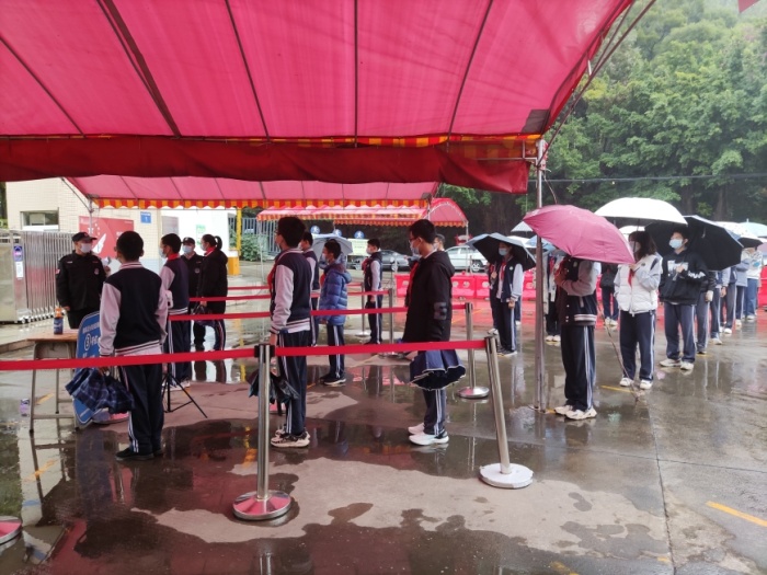 應急演練警鐘鳴，平安校園共守護