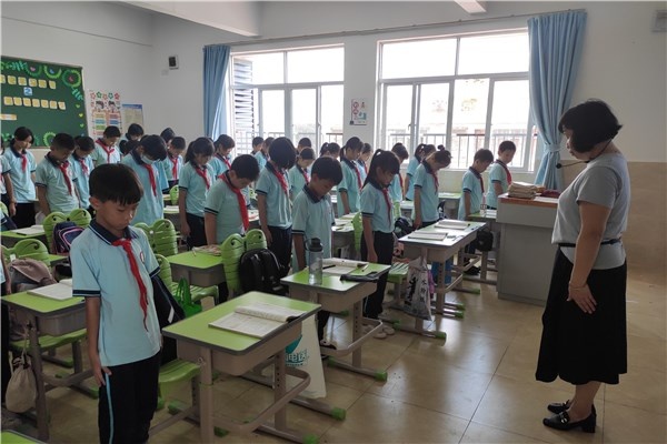 永遠銘記歷史，吾輩當自強