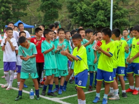 火炬開發(fā)區(qū)“市長(zhǎng)杯”校園足球賽落幕