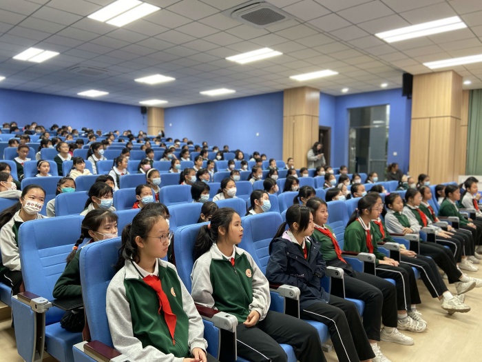 花開有時(shí)，青春有期