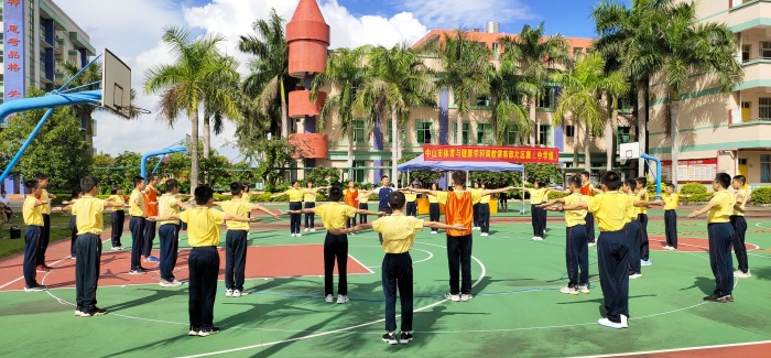 教學(xué)比賽搭平臺 體育教師展風(fēng)采