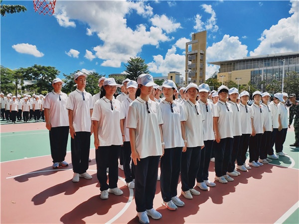 中山一中2021級（高一）軍訓(xùn)圓滿結(jié)束：不負(fù)時代 強(qiáng)國有我