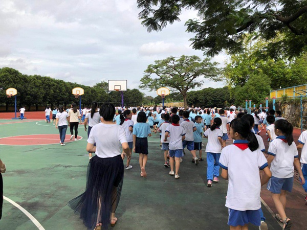 銘記歷史，濠涌小學(xué)開展“九一八”應(yīng)急疏散演練