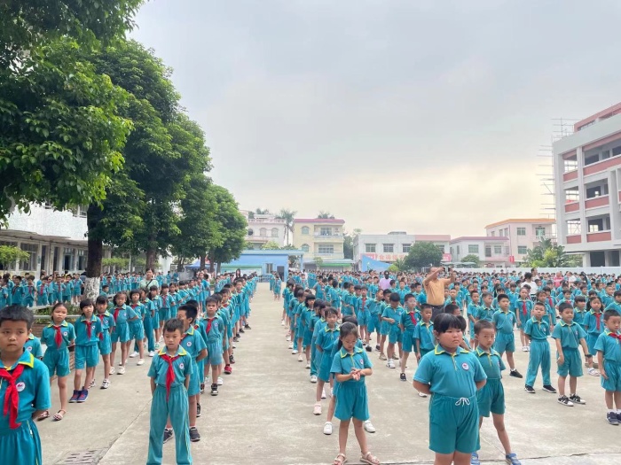 安全記心中，快樂過國慶