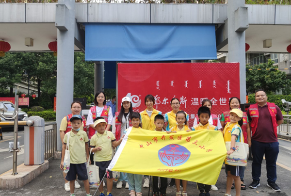 志愿服務(wù)統(tǒng)一行動日：火炬三小助力創(chuàng)文鞏衛(wèi)