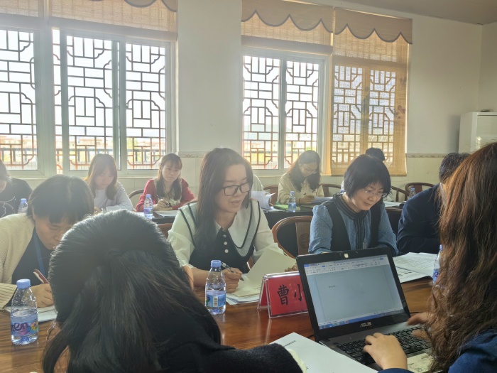 聚焦常態(tài)課，落實(shí)新課標(biāo)