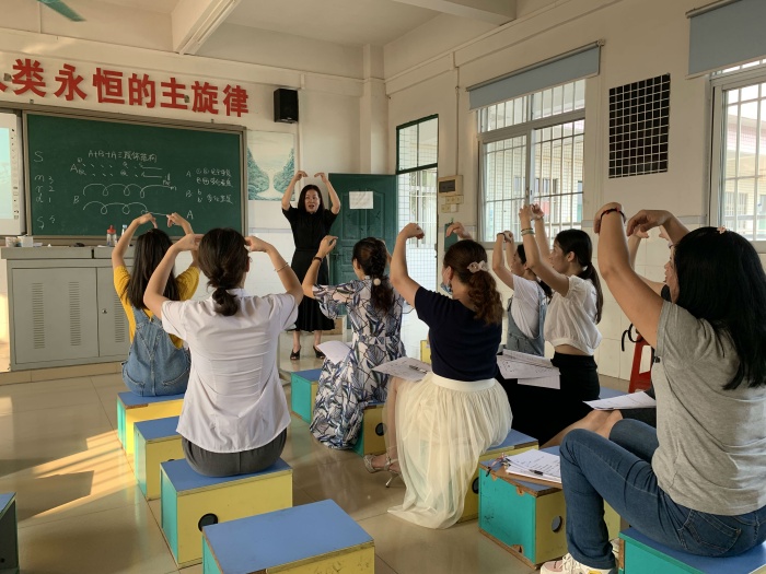 視導(dǎo)督導(dǎo)明方向，專家把脈促發(fā)展