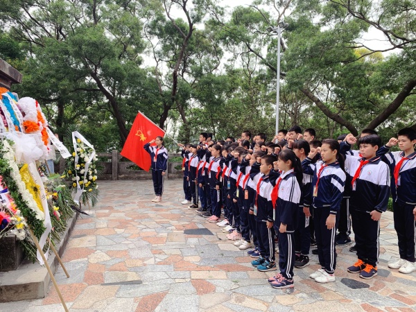 緬懷先烈 致敬英雄清明祭祀圖片IMG_0801.PNG