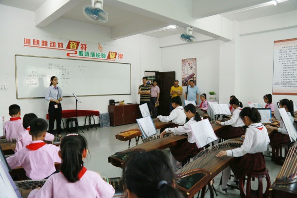 第二課堂古箏.jpg