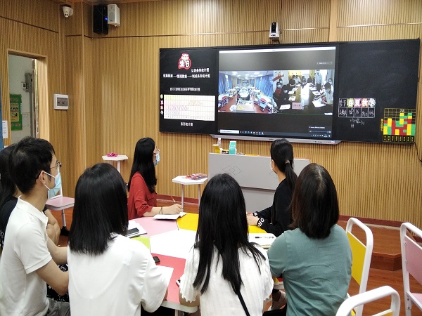 1649499916984017890.jpg 沙水小學(xué)老師評(píng)課.jpg