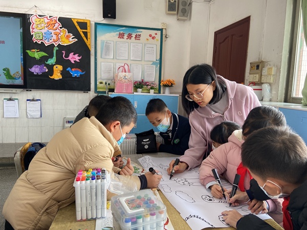 練海岸《恐龍回來(lái)了》 (2)_副本.jpg