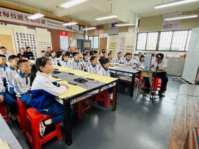 調整大小 8917e4b0305a47e3e7a351505f70698.jpg