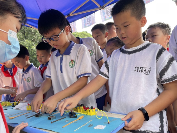 科學(xué)體驗(yàn)活動(dòng) (5).JPG