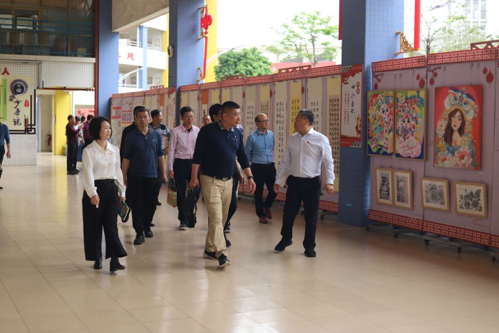 報(bào)告廳展板 (1).JPG