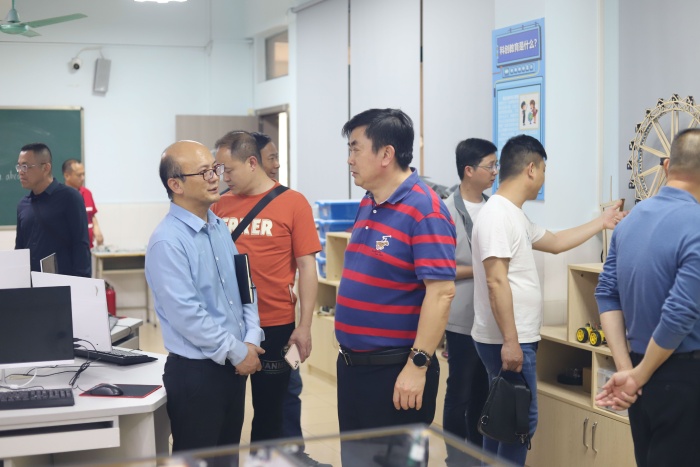 科創(chuàng)室 (1).JPG