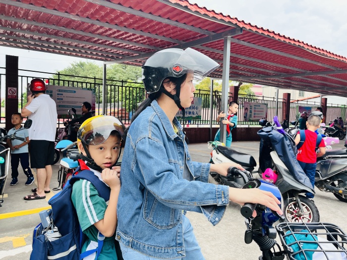 20211112“頭盔風暴”專項行動宣傳IMG_1055.JPG