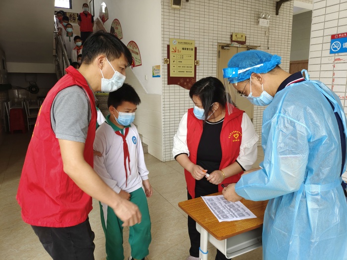 沙欄小學檢測現(xiàn)場照片 (10).jpg