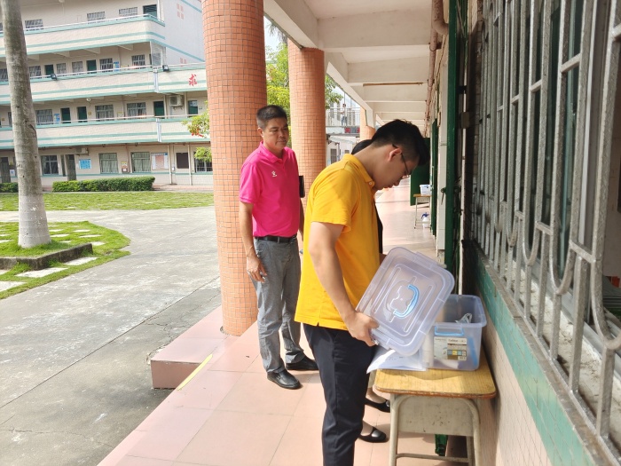 2021.9.29 市疫情防控工作專班小組到神舟學(xué)校調(diào)研檢查 (4).jpg