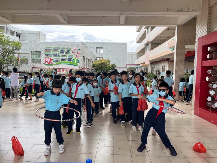 坦洲鎮(zhèn)群聯(lián)小學(xué)開(kāi)展慶六一活動(dòng)6.jpg