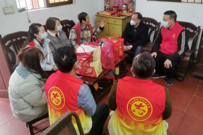 230120-真情暖寒冬中山體彩黨支部開展節(jié)前走訪慰問活動 (3).jpg