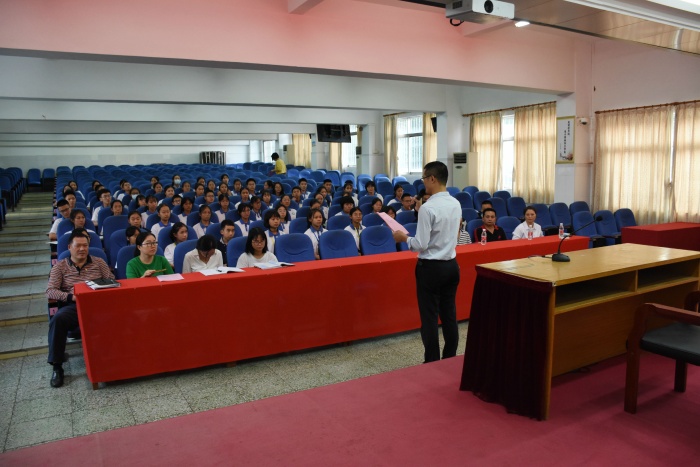 三角中學(xué)視力健康管理隊伍集中履職儀式照片 (12).JPG