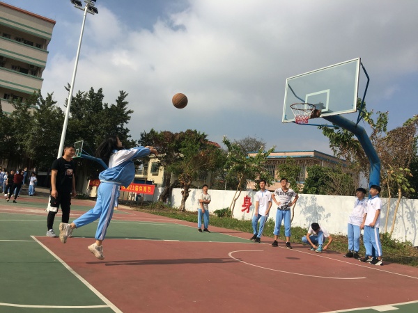 2019年11月28日 神舟學(xué)校舉行第二十一屆體育節(jié)活動(dòng) (7).JPG