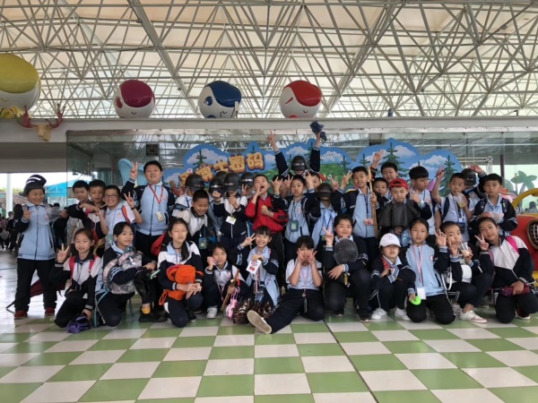 406班學(xué)生合影