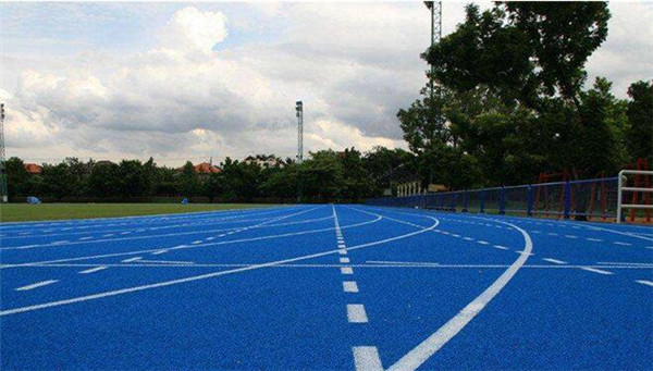 環(huán)?；旌闲退苣z跑道