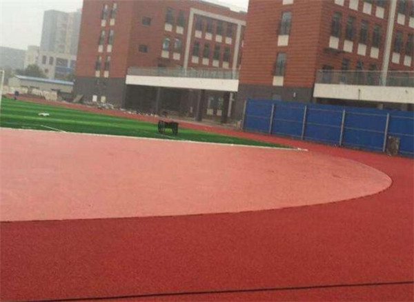 體育場(chǎng)<a href=http://www.wwwyw99966.com target=_blank class=infotextkey>塑膠跑道</a>