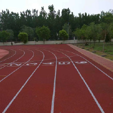 透氣型塑膠跑道、混合型塑膠跑道、復(fù)合型塑膠跑道、硅PU 籃球場材料、丙烯酸網(wǎng)球場、廣東惠的球場塑膠跑道材料供應(yīng)廠家
