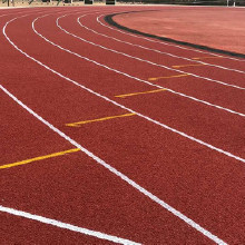 專業(yè)定制銷售透氣塑膠跑道 幼兒園塑膠跑道，透氣性塑膠跑道詳情請來電