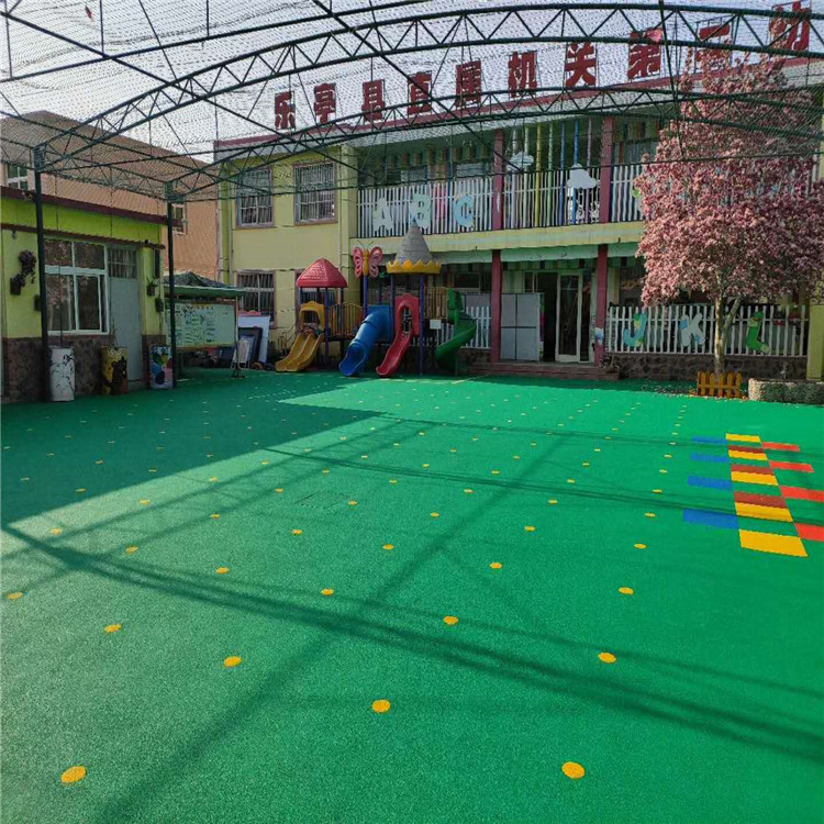 義發(fā) 操場(chǎng)<a href=http://www.wwwyw99966.com target=_blank class=infotextkey>塑膠跑道</a> <a href=http://www.wwwyw99966.com target=_blank class=infotextkey>塑膠跑道</a>鋪設(shè) <a href=http://www.wwwyw99966.com target=_blank class=infotextkey>塑膠跑道</a>