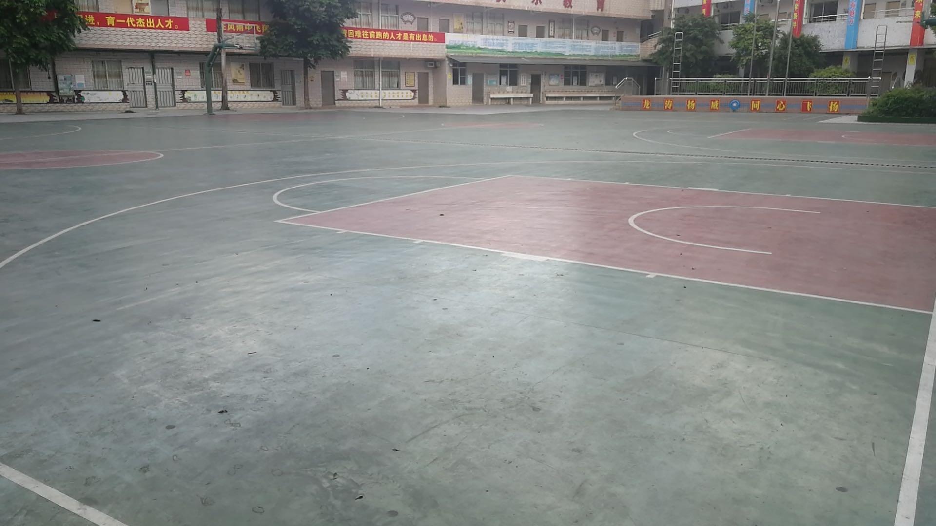 心雨籃球場(chǎng)（金星小學(xué)店）