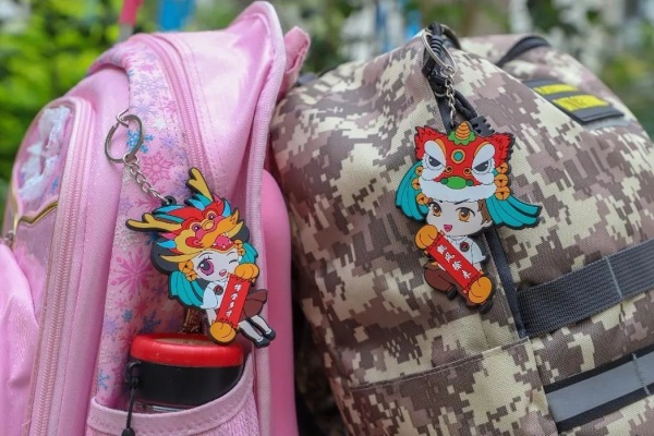 愛不釋手！火炬開發(fā)區(qū)博凱小學“明星同學”閃亮登場