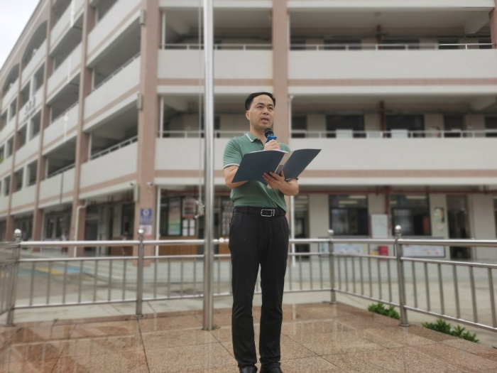 開發(fā)區(qū)第一小學(xué)：珍愛生命，拒絕毒品禁毒宣誓暨我為群眾辦實(shí)事