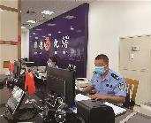 戶政窗口“老黃?！?暖心服務(wù)解民憂