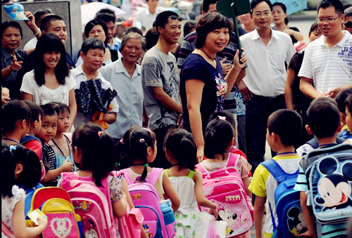 課后延時服務(wù)學(xué)校收費，家長卻不理解，老師不是掙工資了嗎？怎么還收錢？