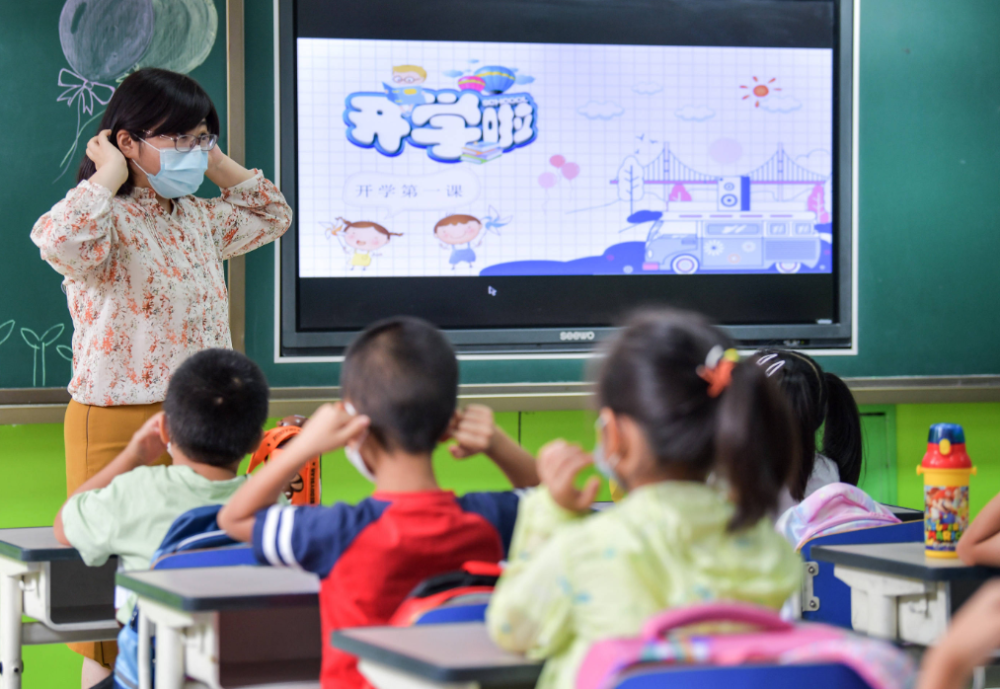 一二年級(jí)不考試也沒(méi)作業(yè)，讓一線(xiàn)教師難適應(yīng)：以后成績(jī)差誰(shuí)負(fù)責(zé)？