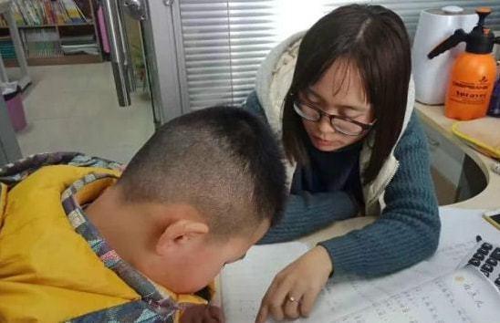 繼“打手心”時(shí)代后，新式“體罰”在中小學(xué)盛行，讓學(xué)生備受煎熬