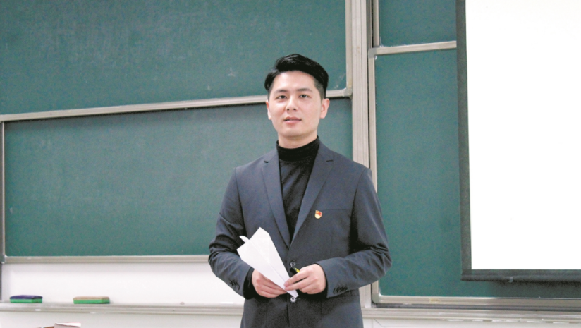 從小學(xué)到大學(xué)，哪個階段的老師更輕松，答案和大多數(shù)人想的并不同