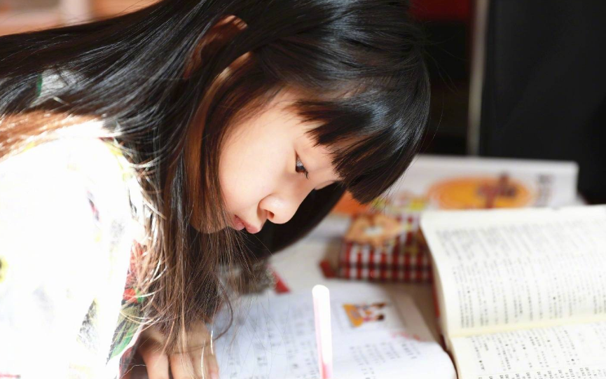 小學(xué)生滿分作文走紅，句句不提愛、句句都有愛，老師看后倍受感動