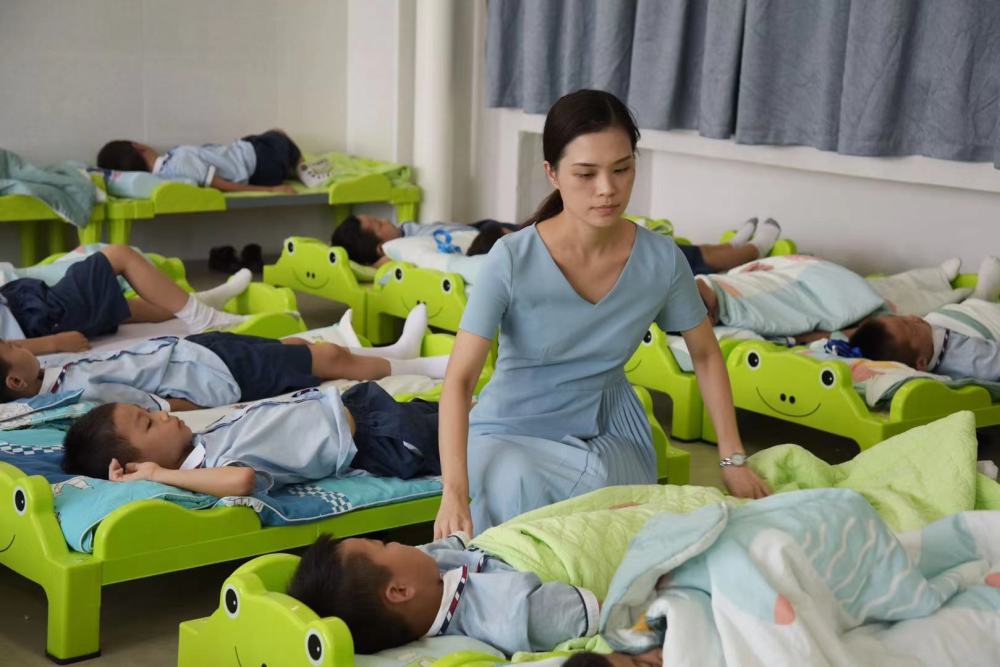 廣州各區(qū)推行優(yōu)質(zhì)午休，讓孩子睡得舒心