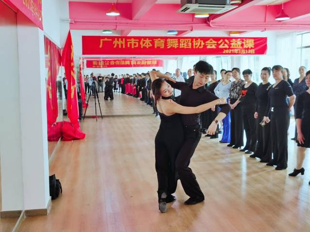 廣東<a href=http://www.wwwyw99966.com target=_blank class=infotextkey>塑膠跑道</a>維修