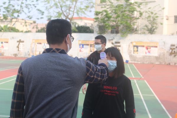 學(xué)生體溫檢測模擬