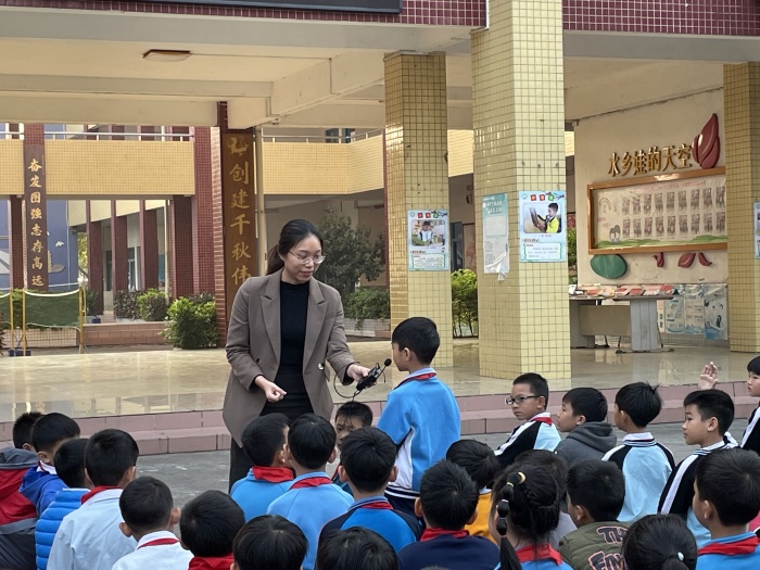 下南小學(xué)網(wǎng)絡(luò)安全教育 (1).jpg