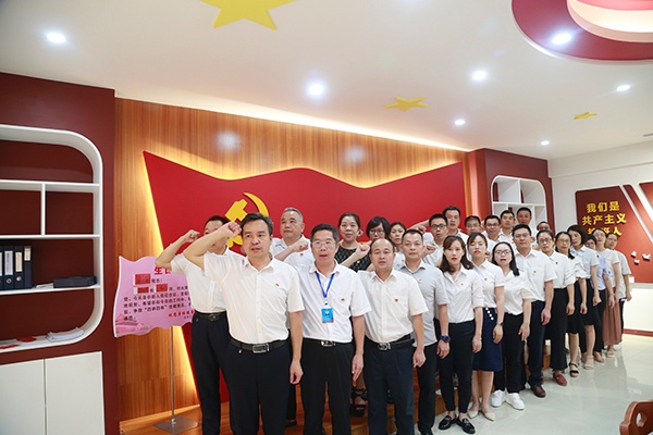 過“政治生日”，喚“入黨初心”