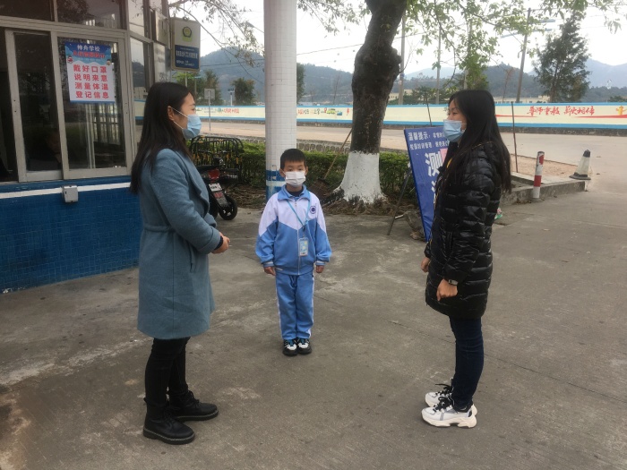 神灣神舟學(xué)校2020年秋季學(xué)期開學(xué)防控應(yīng)急演練 (3).JPG