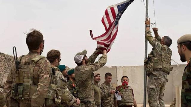 遭“背后捅刀”后，法國(guó)斥英國(guó)“奴性”，稱無(wú)法再信任澳大利亞