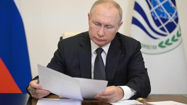 普京：美國離開阿富汗的方式更像“逃跑”，而不是“撤軍”