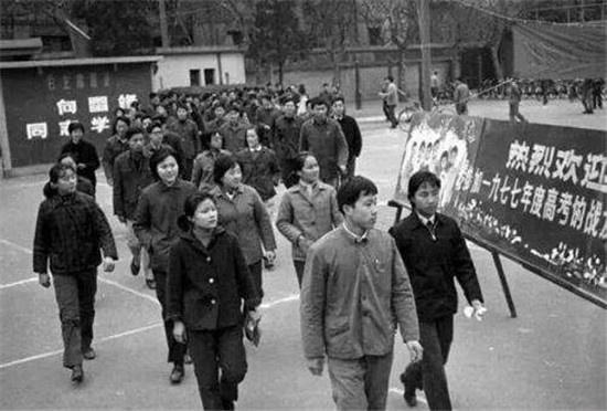 77年恢復(fù)高考以來，不得不知的3位學(xué)霸狀元，可惜有人出國未歸